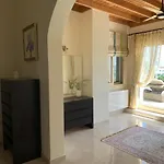 Elena Villa