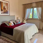 Elena Villa