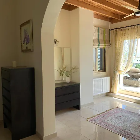 Elena Villa