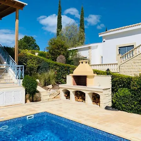 Villa Elena Polis