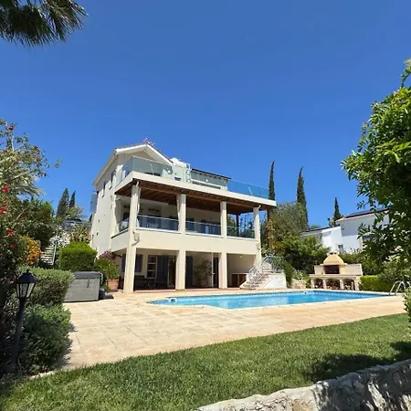 Villa Elena Polis
